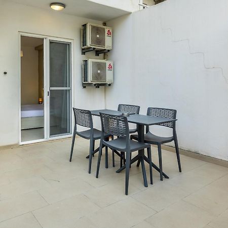 Superb 3Br Apt Close To Seafront Gzira Habitación foto