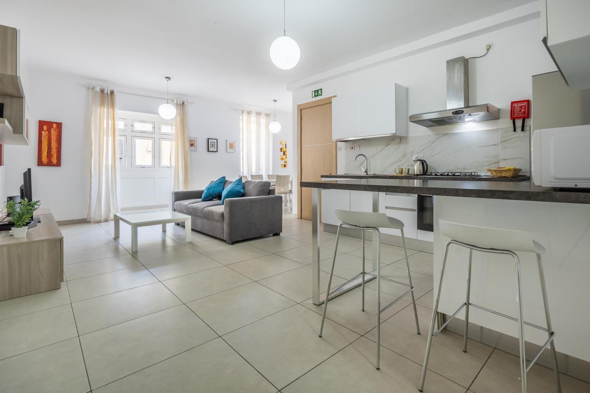 Superb 3Br Apt Close To Seafront Gzira Habitación foto