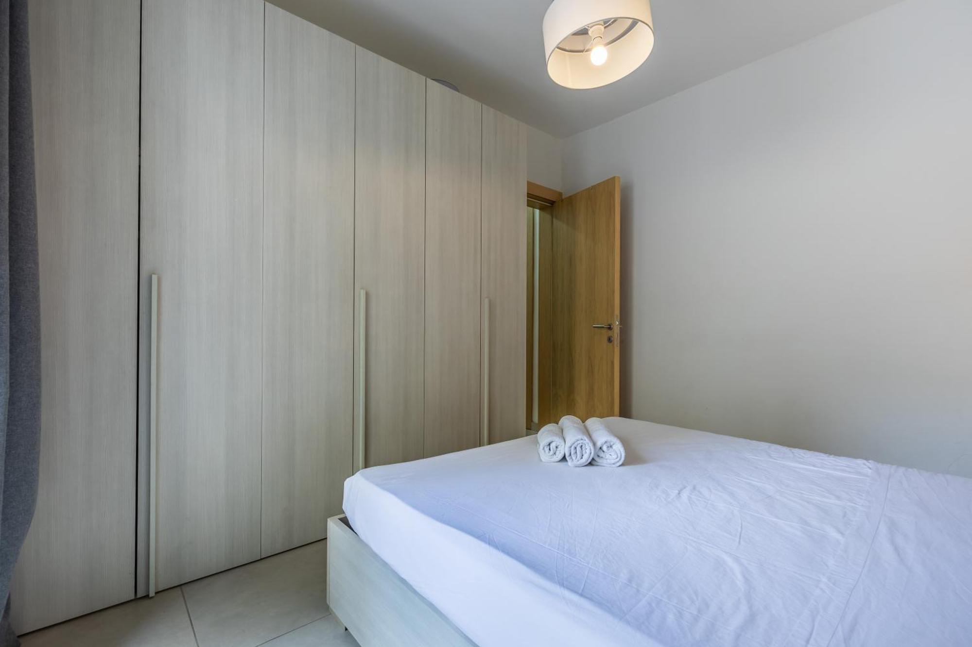 Superb 3Br Apt Close To Seafront Gzira Habitación foto